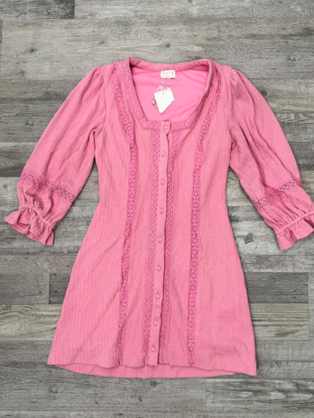 Fate NWT Bubblegum Pink Button Front Mini Dress Size Medium 3/4 Sleeve C21
